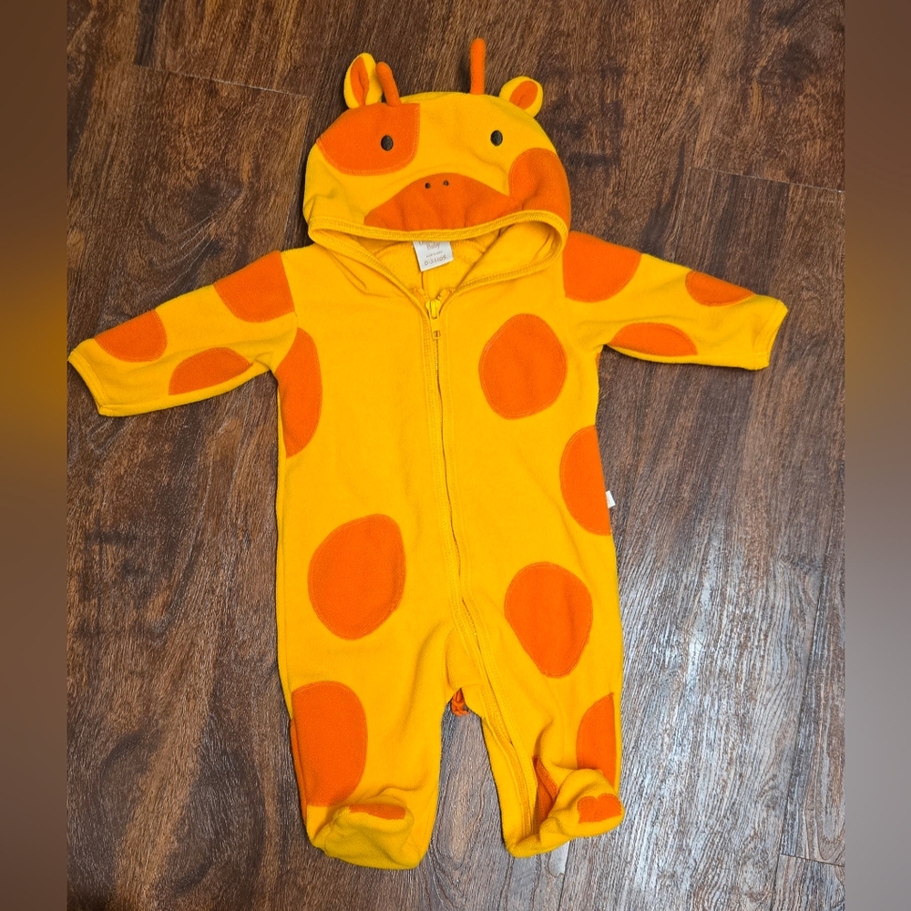Giraffe baby size 0-3 fleece footed costume